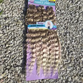Brazil Göndör póthaj 270 g T27/pink/613